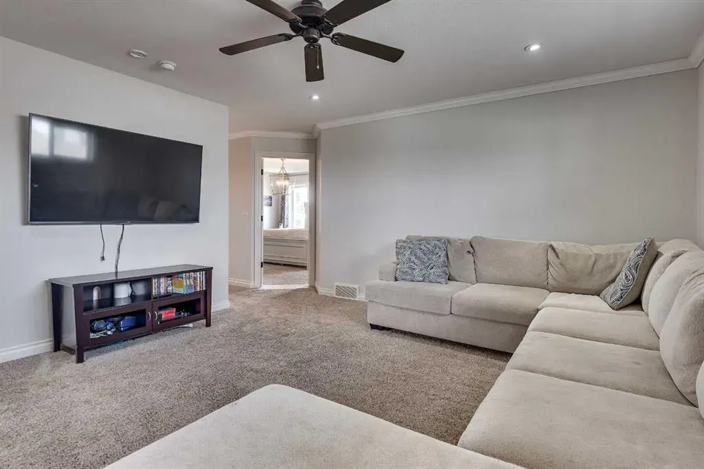 66 Truant Crescent