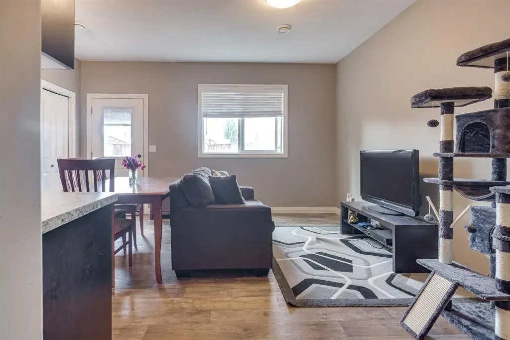 66 Truant Crescent