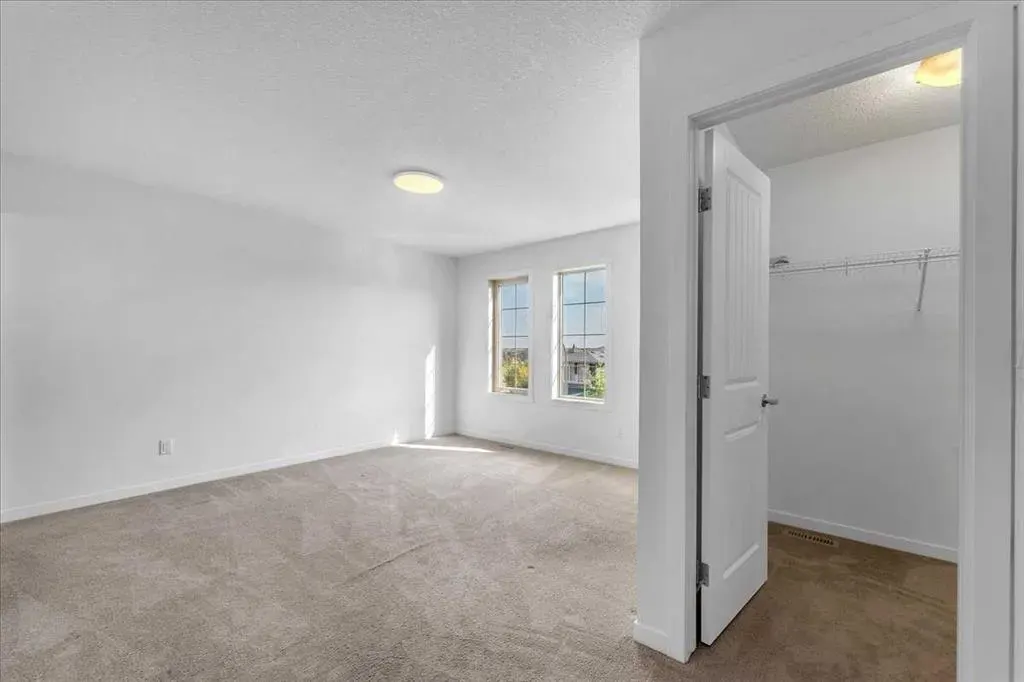 417 Legacy Boulevard SE