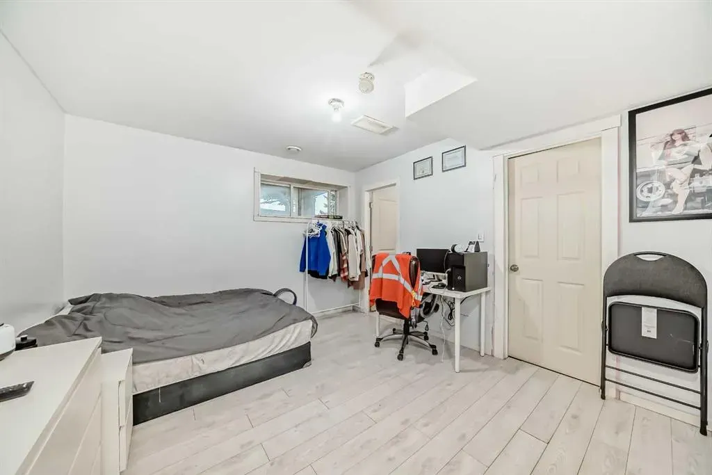 14 DOVER Mews SE