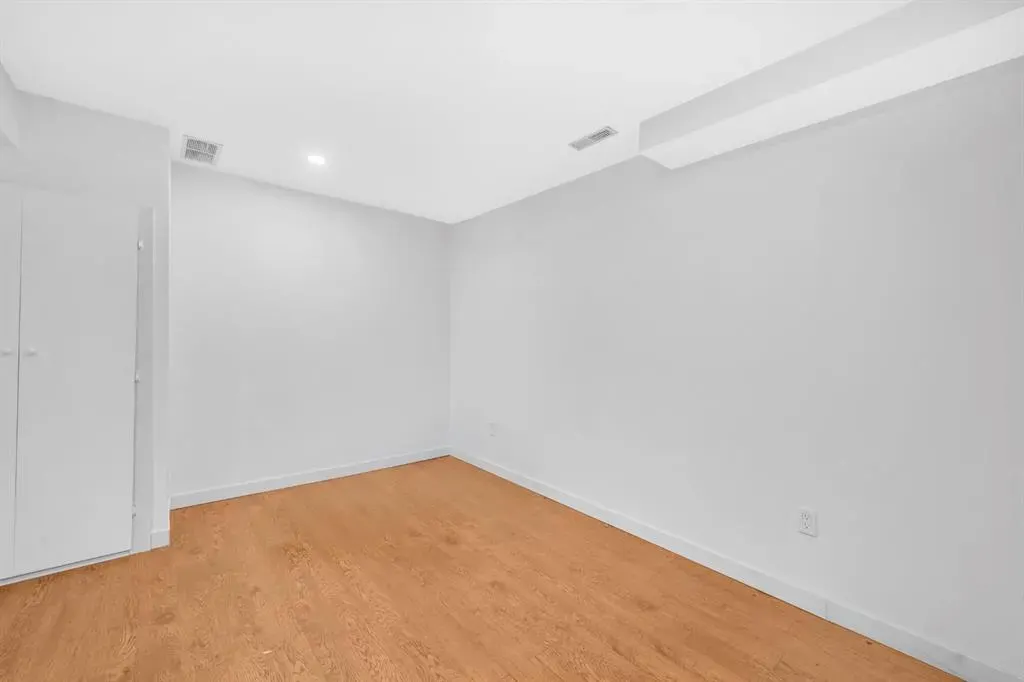 111 Tarawood Lane NE, #2204