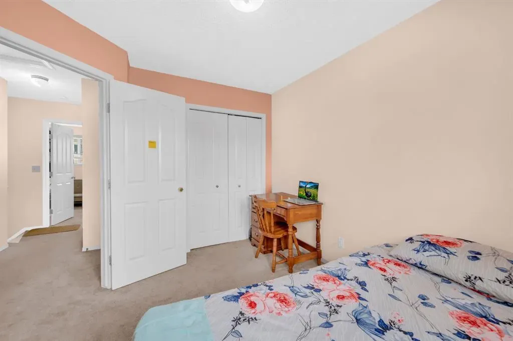 111 Tarawood Lane NE, #2204