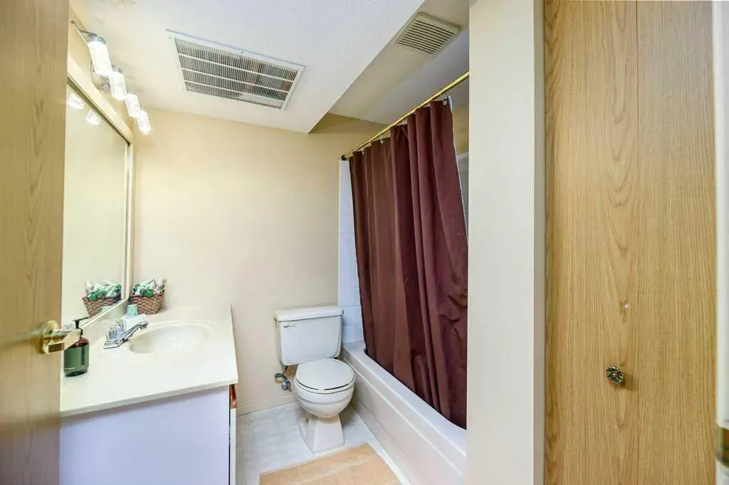 2821 Botterill Crescent, #42