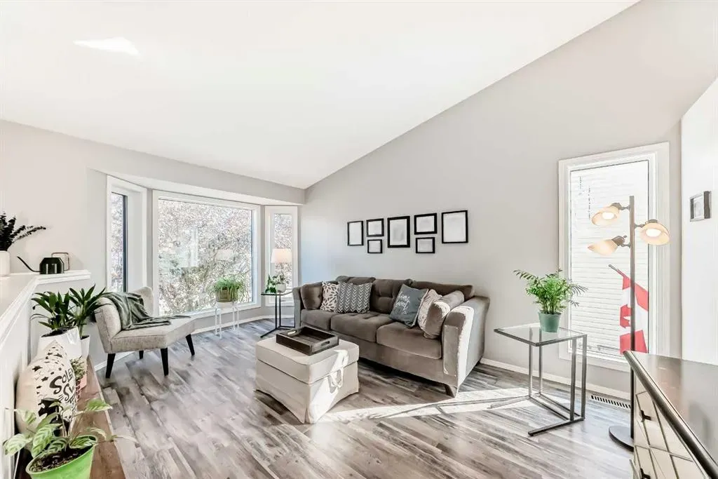 47 Willowbrook Drive NW