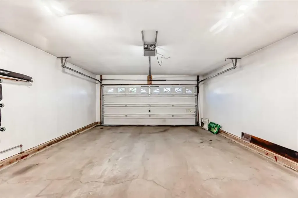 47 Willowbrook Drive NW
