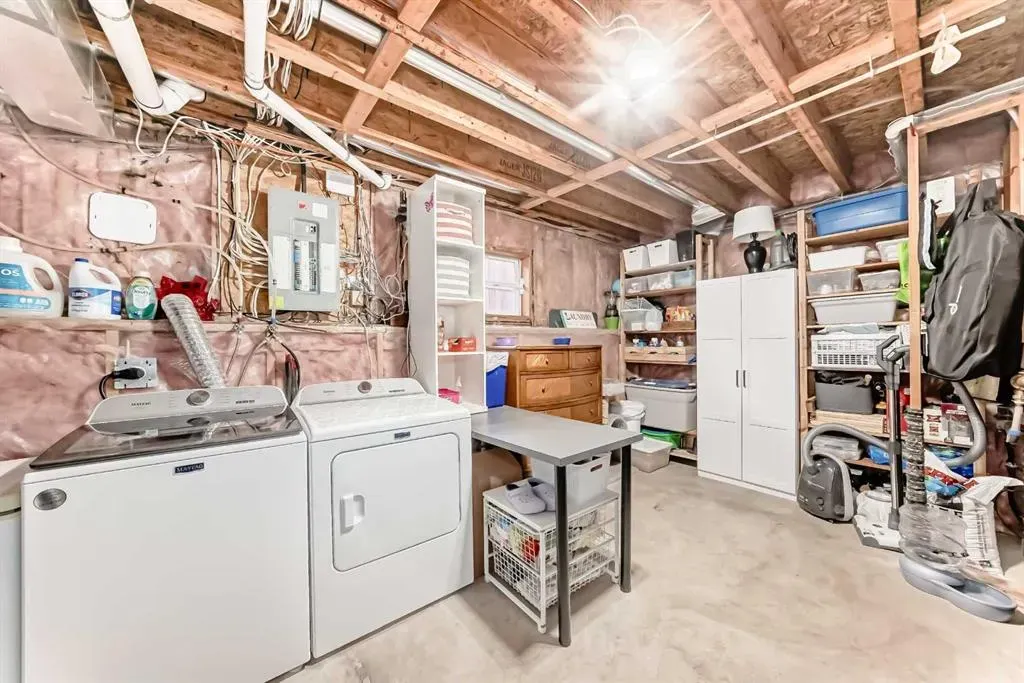 47 Willowbrook Drive NW