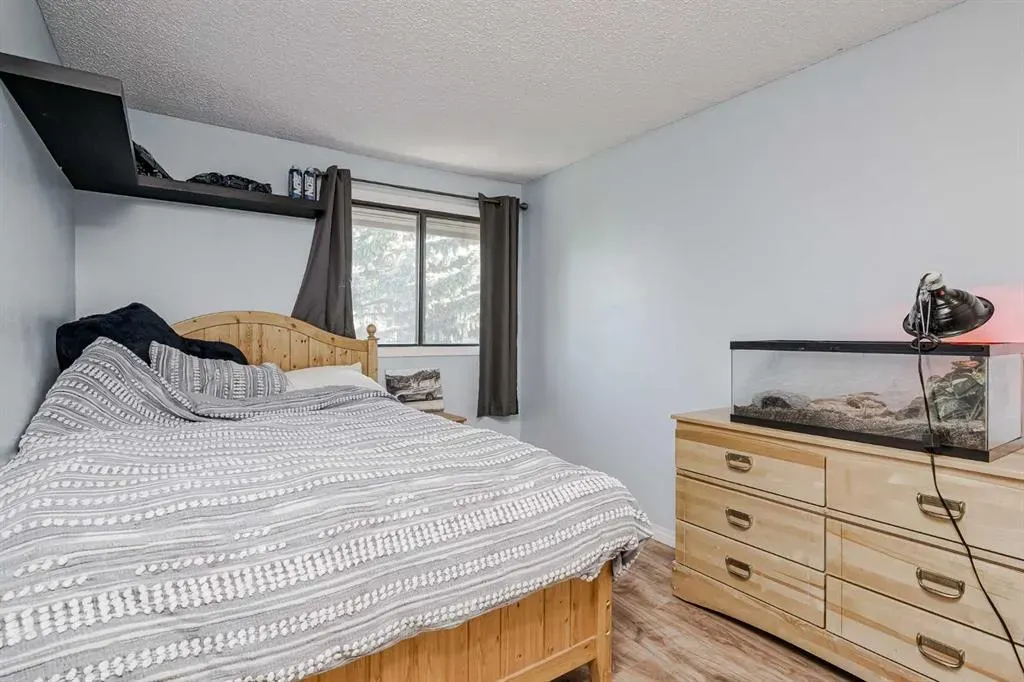 99 Midpark Gardens SE, #29