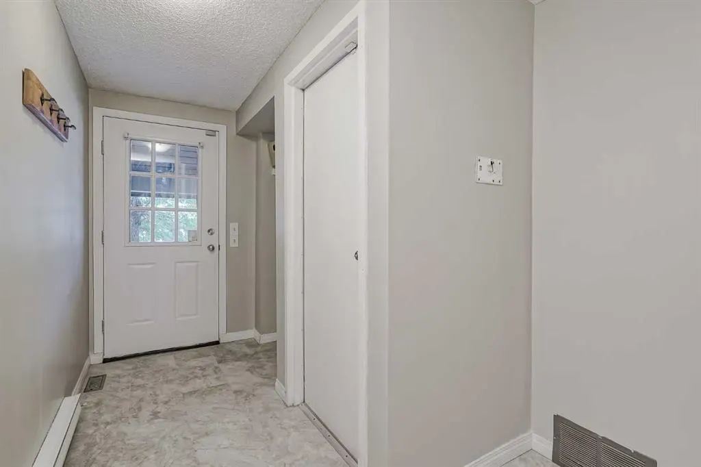 99 Midpark Gardens SE, #29