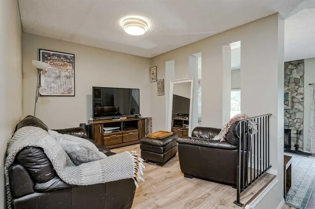 99 Midpark Gardens SE, #29