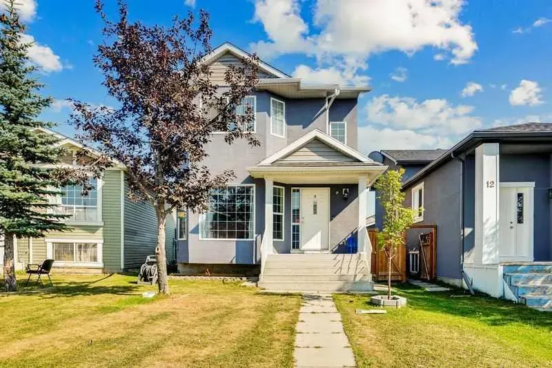 8 MARTIN CROSSING Crescent NE