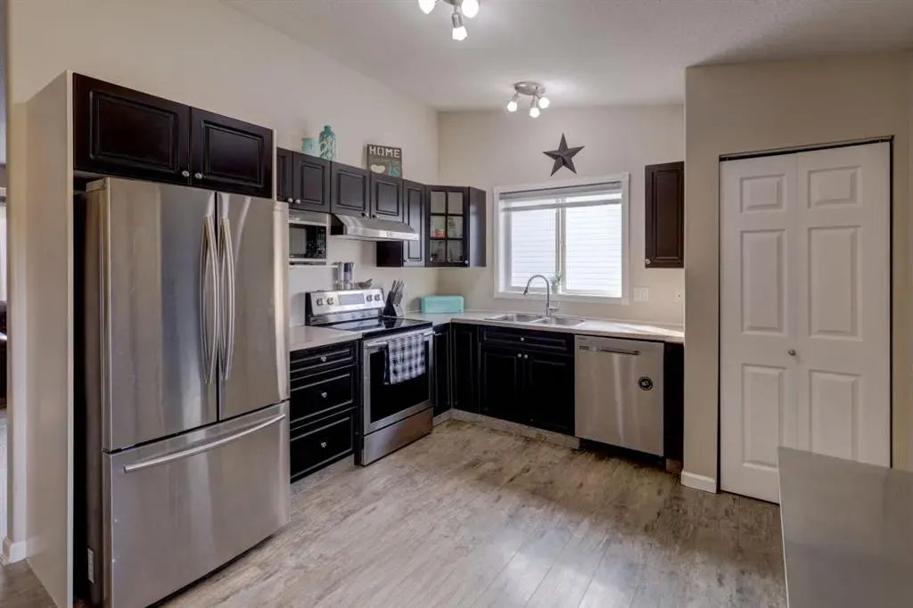 106 Aerial Crescent