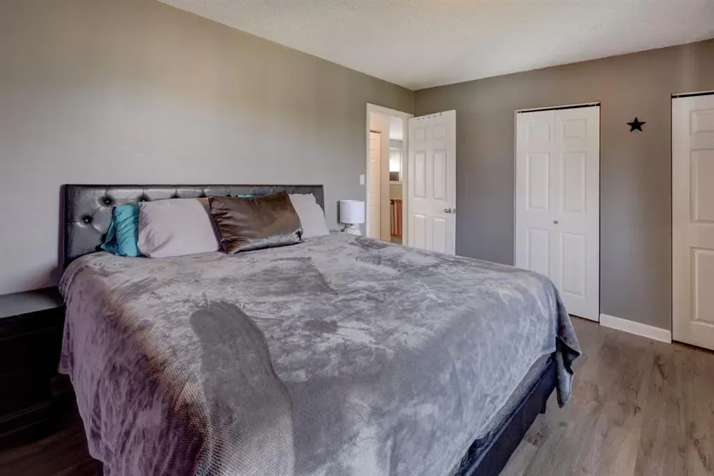 106 Aerial Crescent