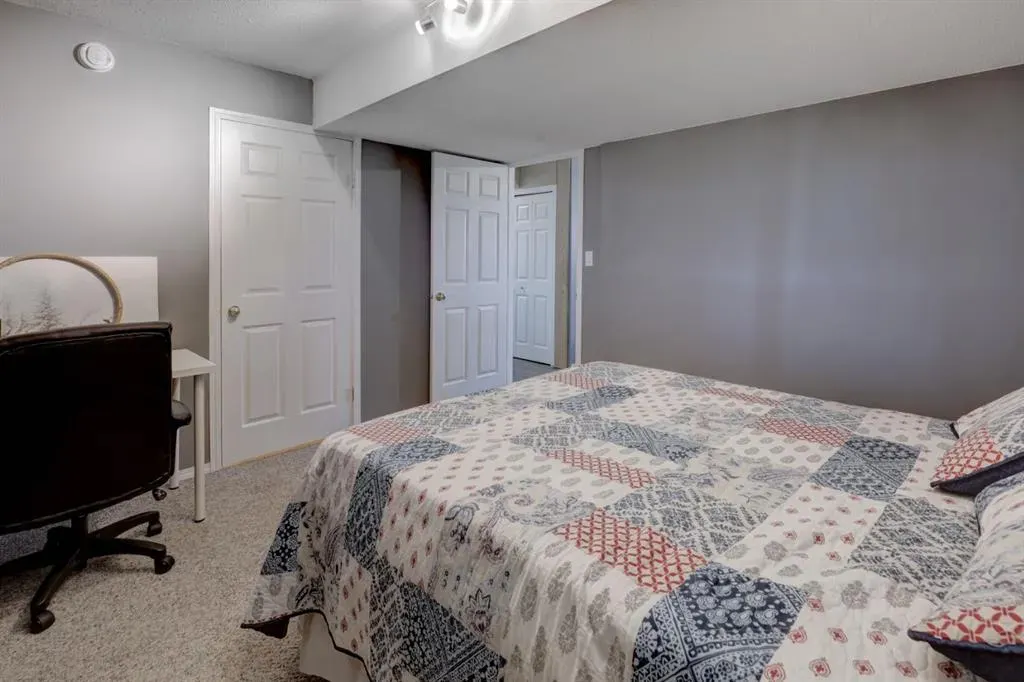 106 Aerial Crescent