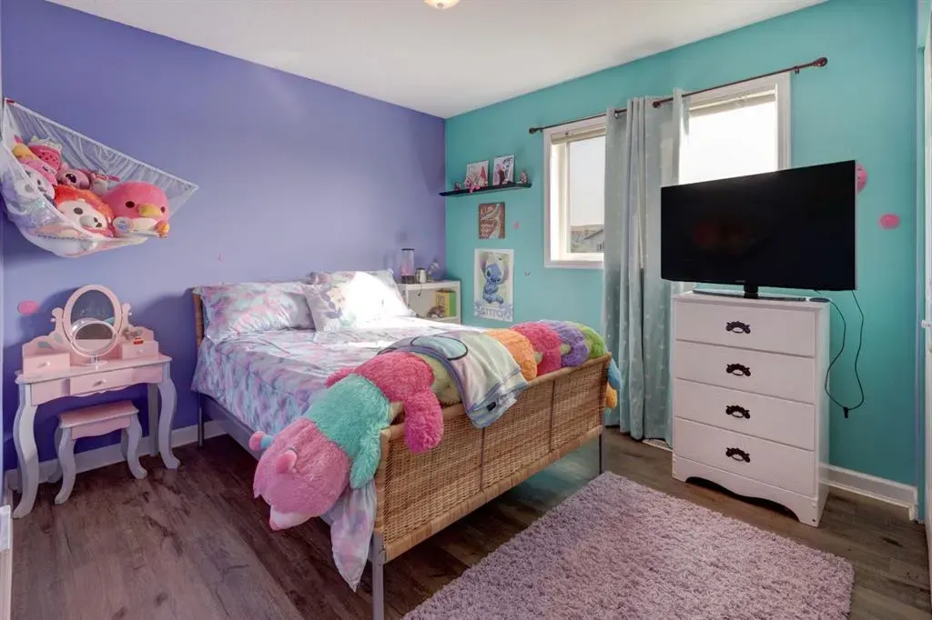 106 Aerial Crescent