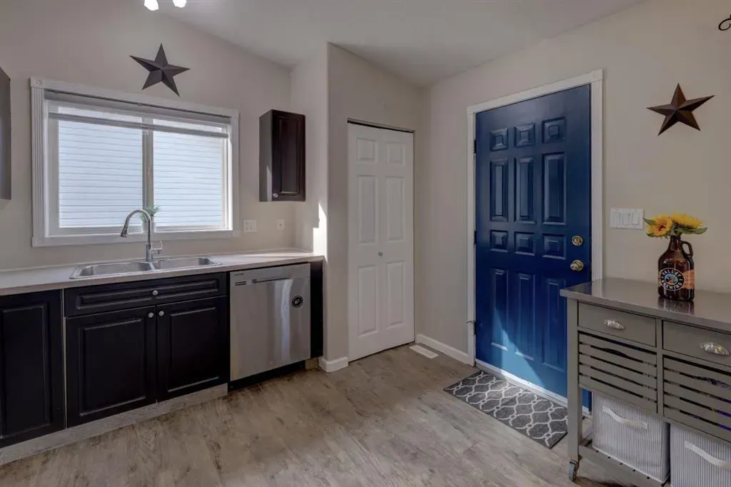 106 Aerial Crescent