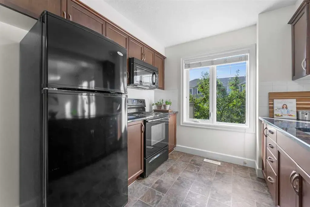 60 Windstone Green SW
