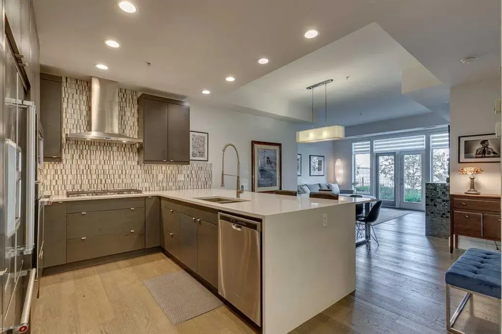 33 Burma Star Road SW, #106