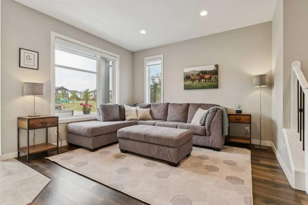 280 Chinook Gate Park SW