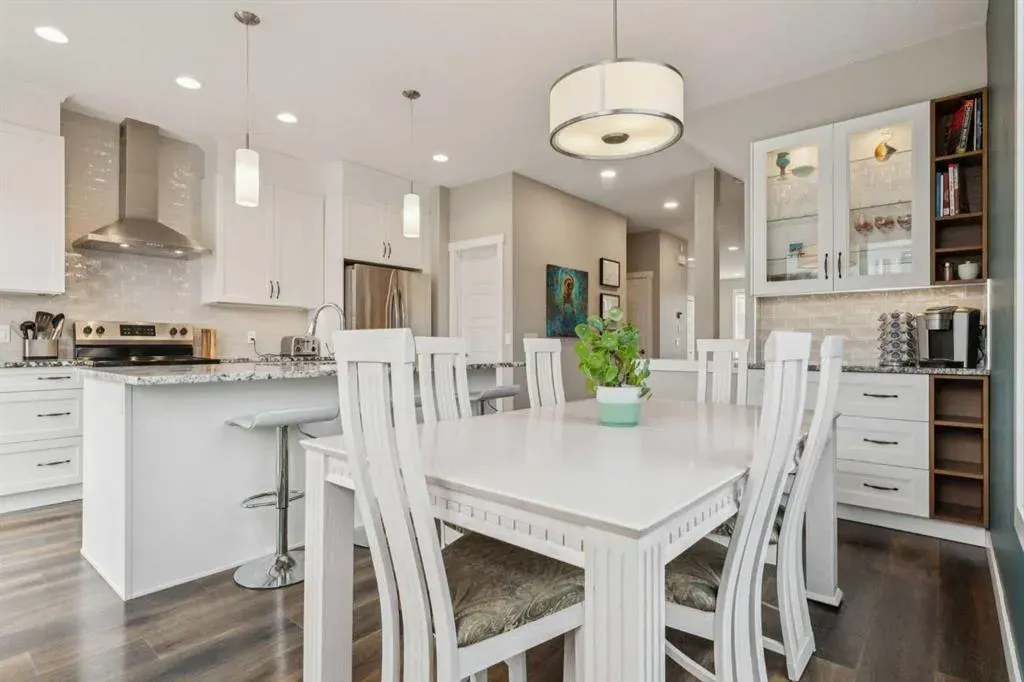 280 Chinook Gate Park SW