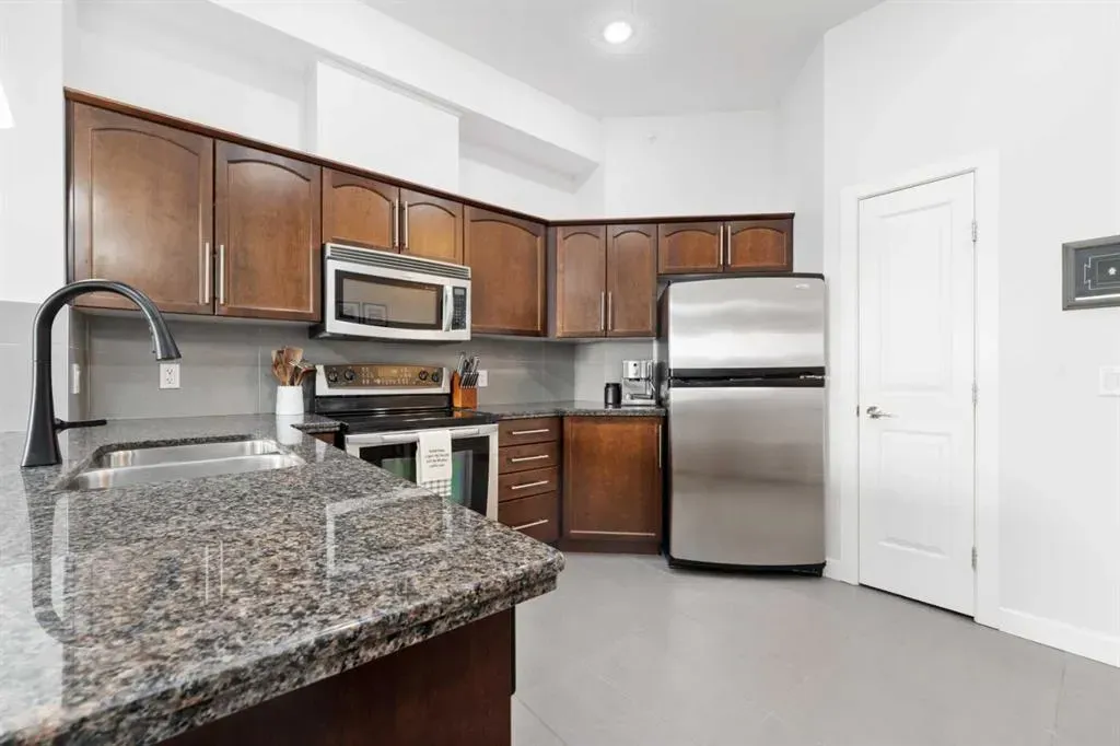 488 7 Avenue NE, #407