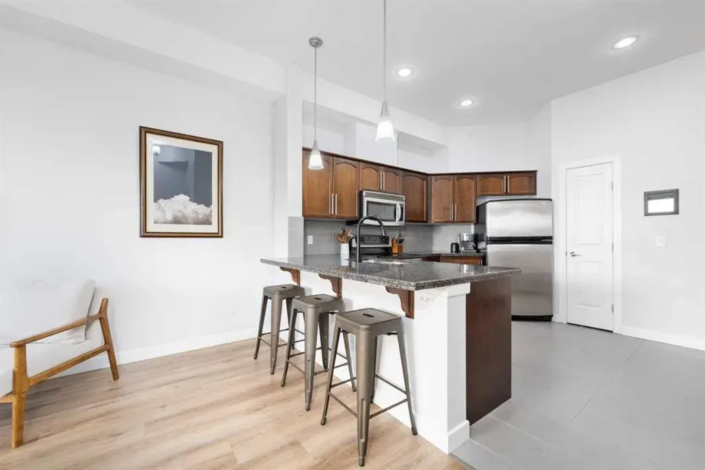 488 7 Avenue NE, #407