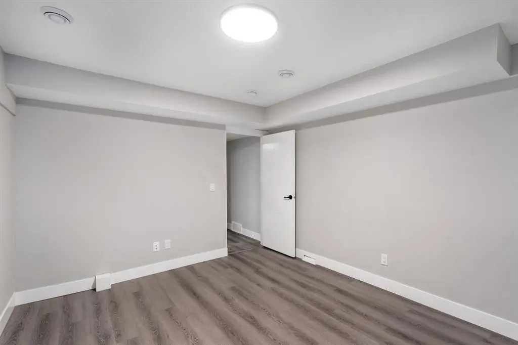 135 Thorncrest Road NW