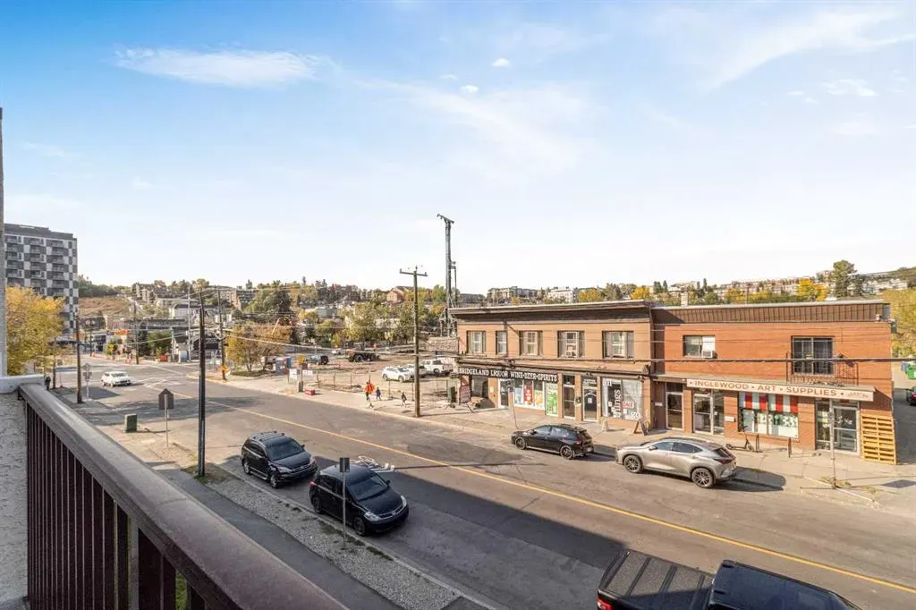 647 1 Avenue NE, #303