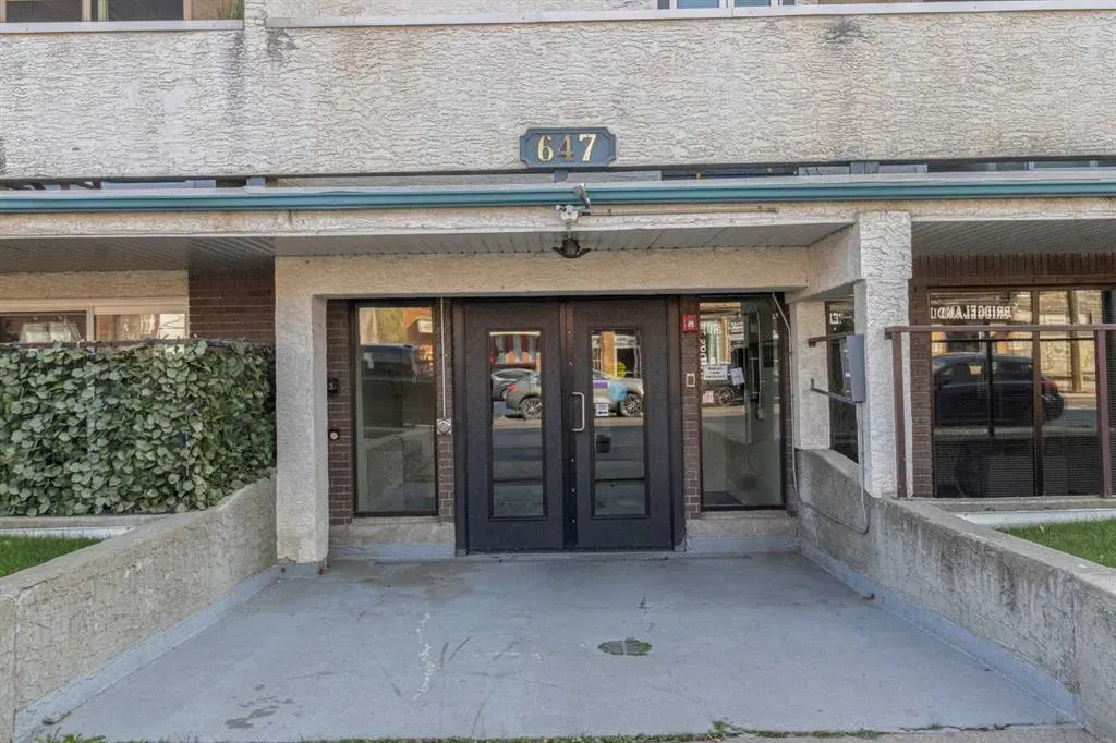 647 1 Avenue NE, #303