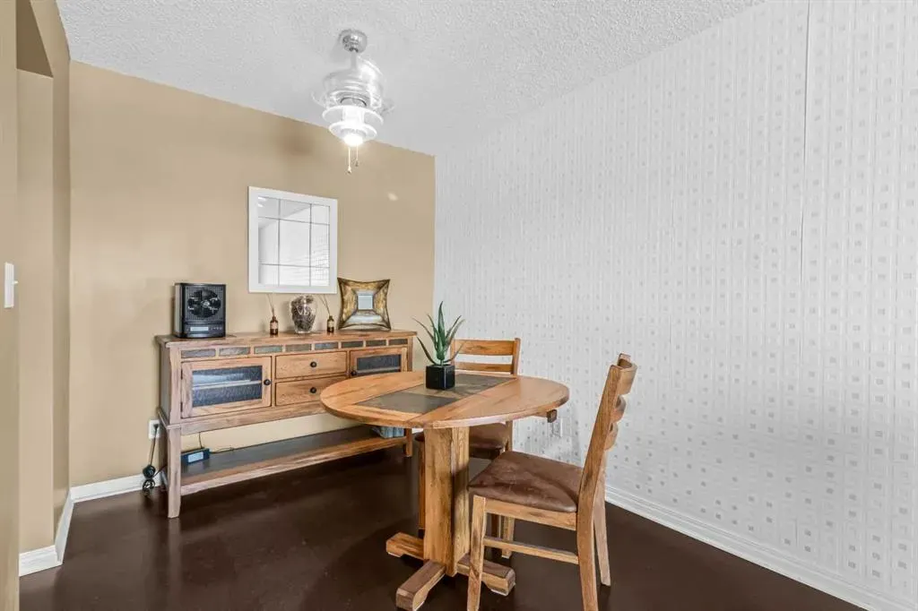 647 1 Avenue NE, #303