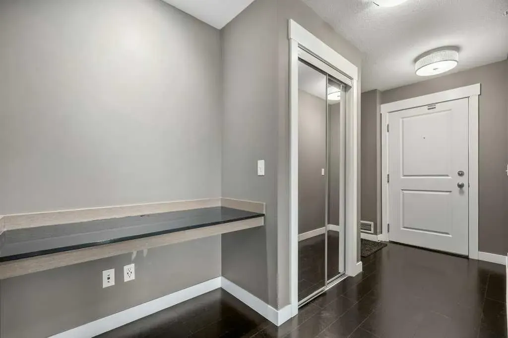 11 Mahogany Row SE, #1402
