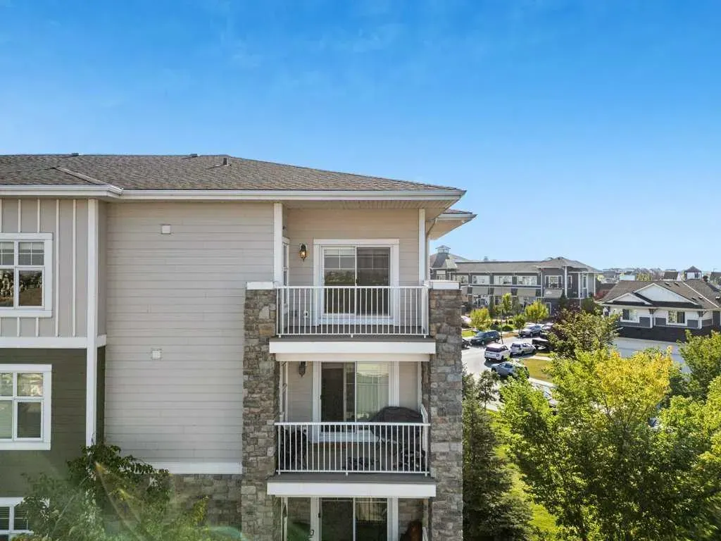 11 Mahogany Row SE, #1402
