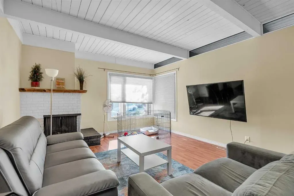 28 Hilton Avenue NW