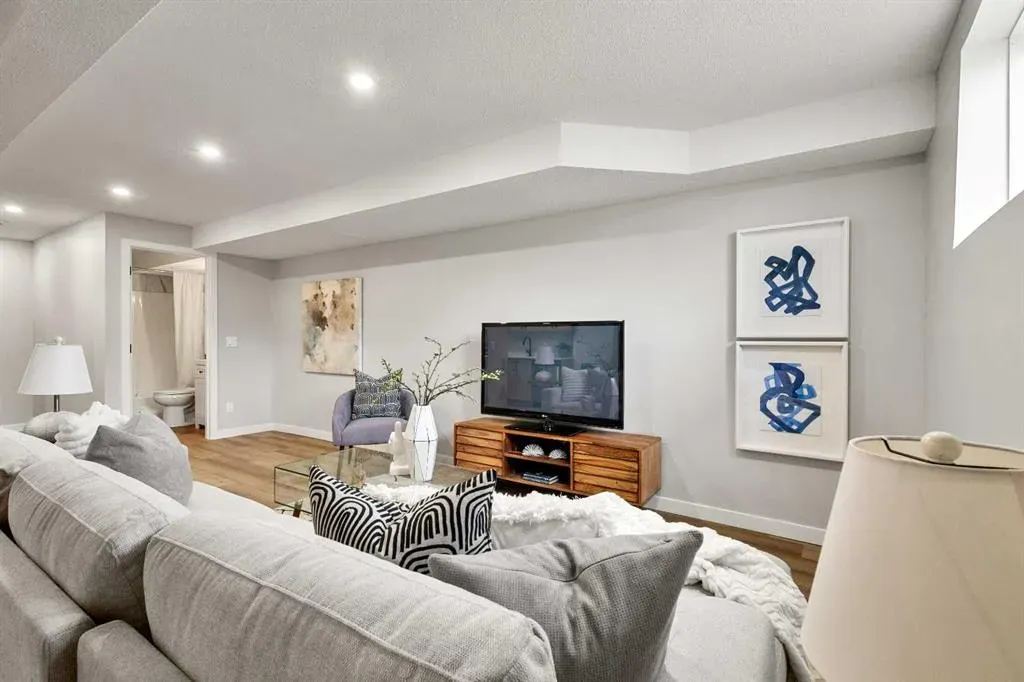 13 Appleside Close SE