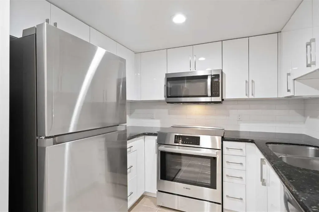 1108 6 Avenue SW, #210