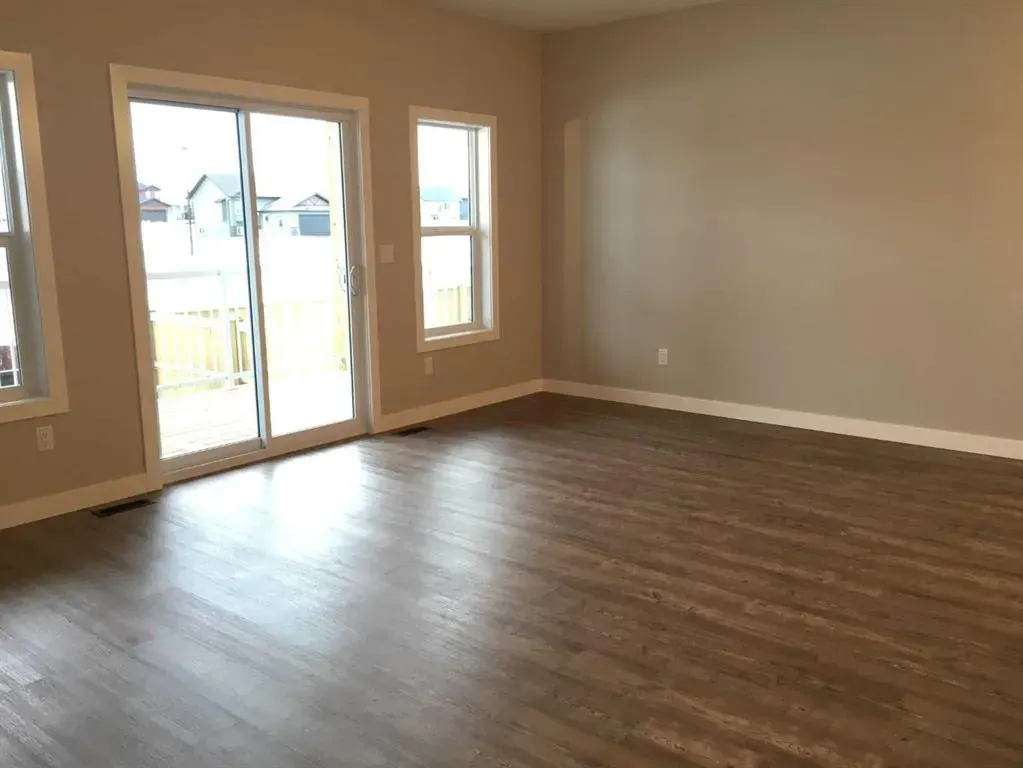 61 Maclean Close