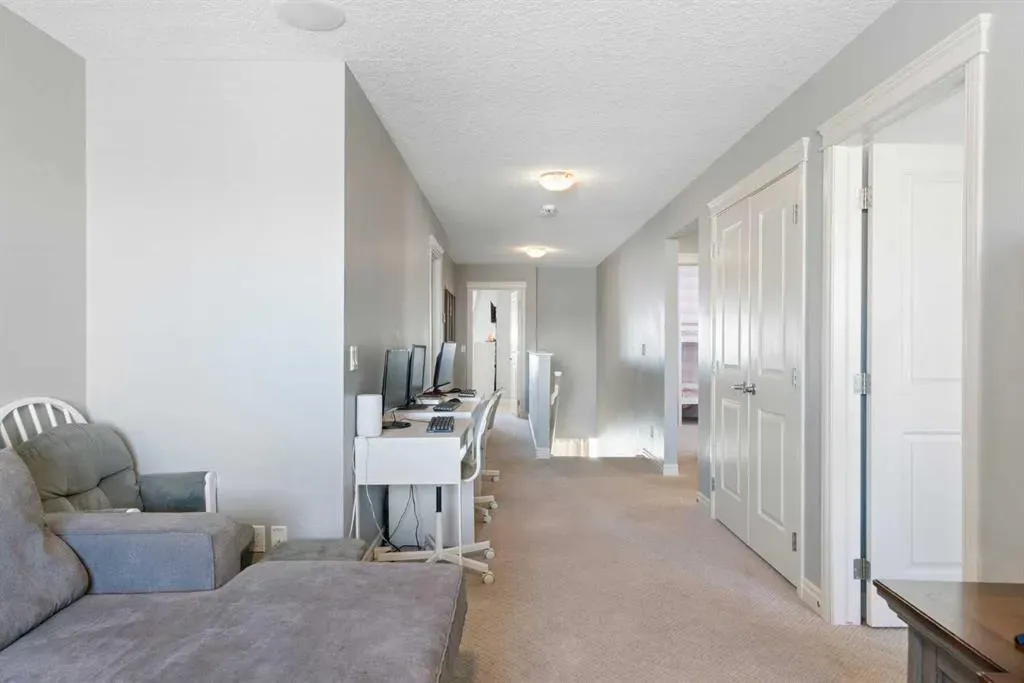 121 Heritage Hill