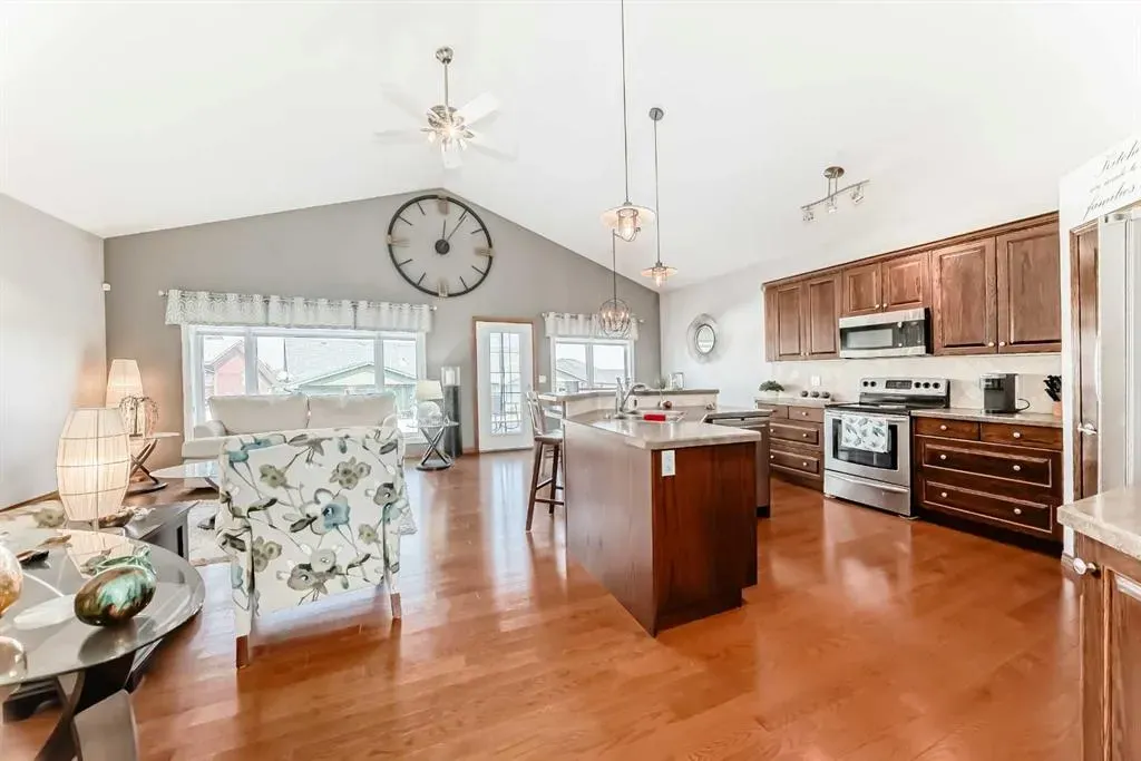 6387 Cedar Way