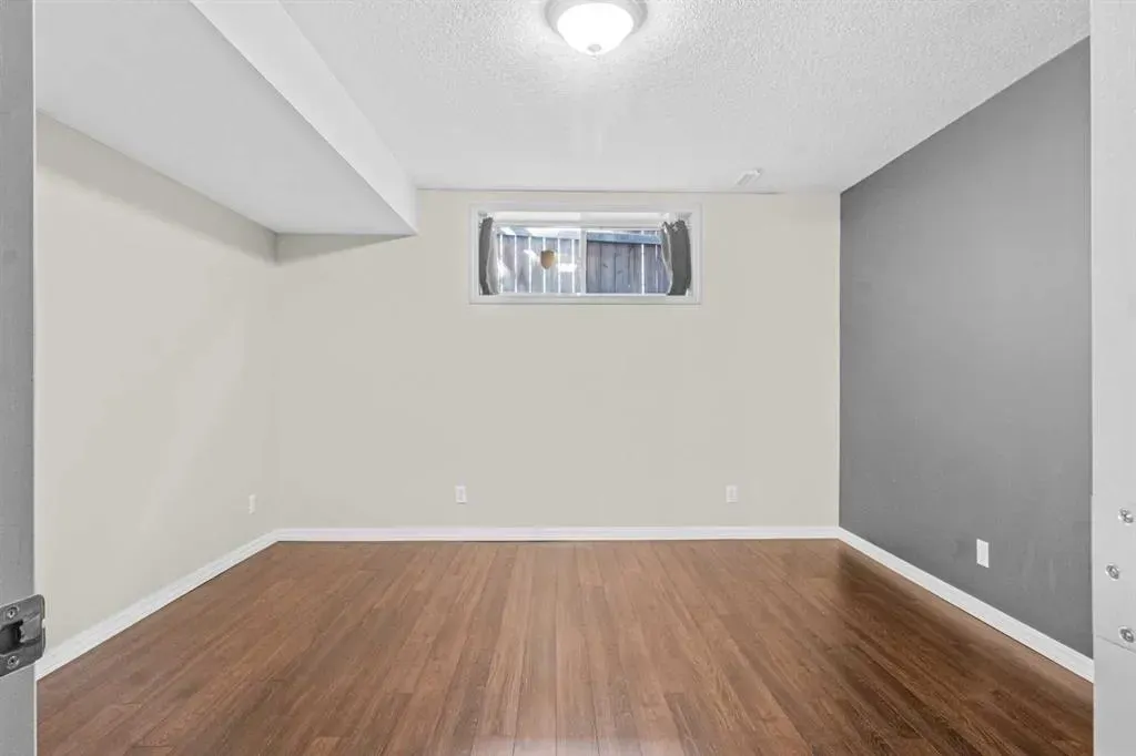 92 Hillview Drive