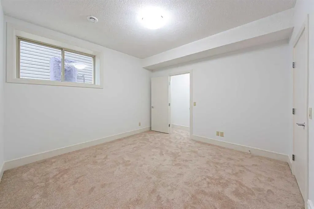 74 Chaparral Valley Square SE