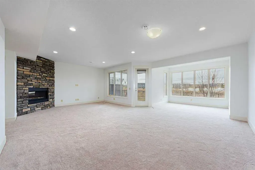 74 Chaparral Valley Square SE