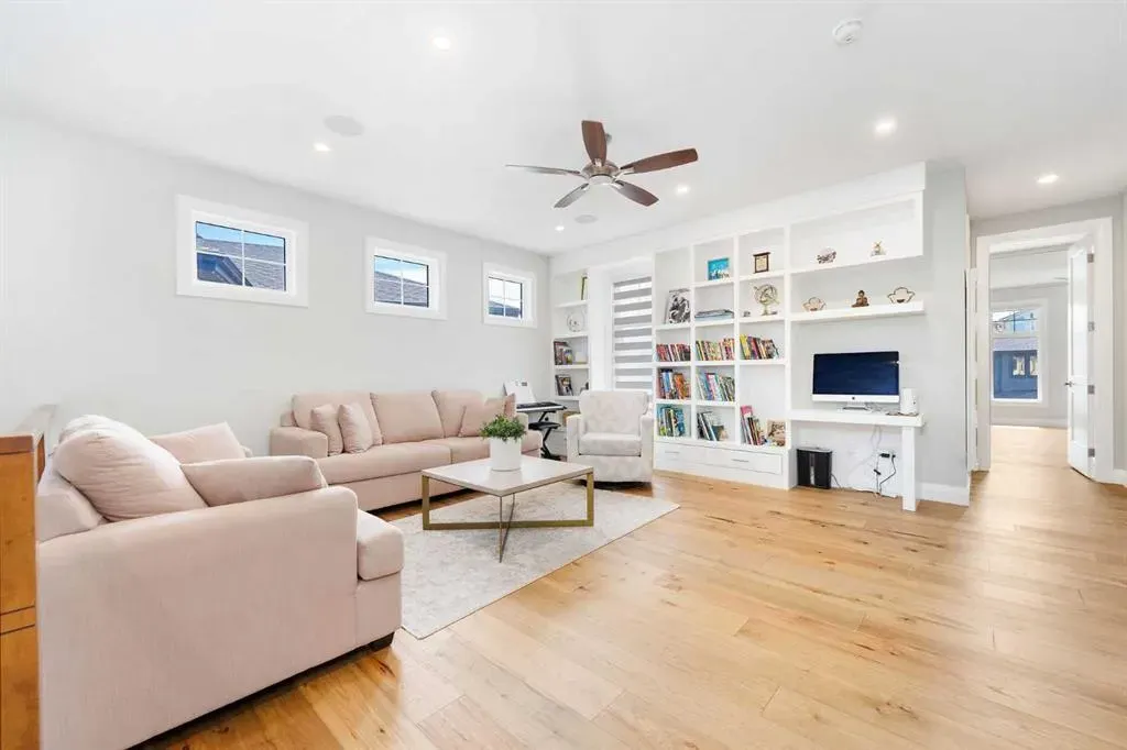 128 Hampstead Mews NW