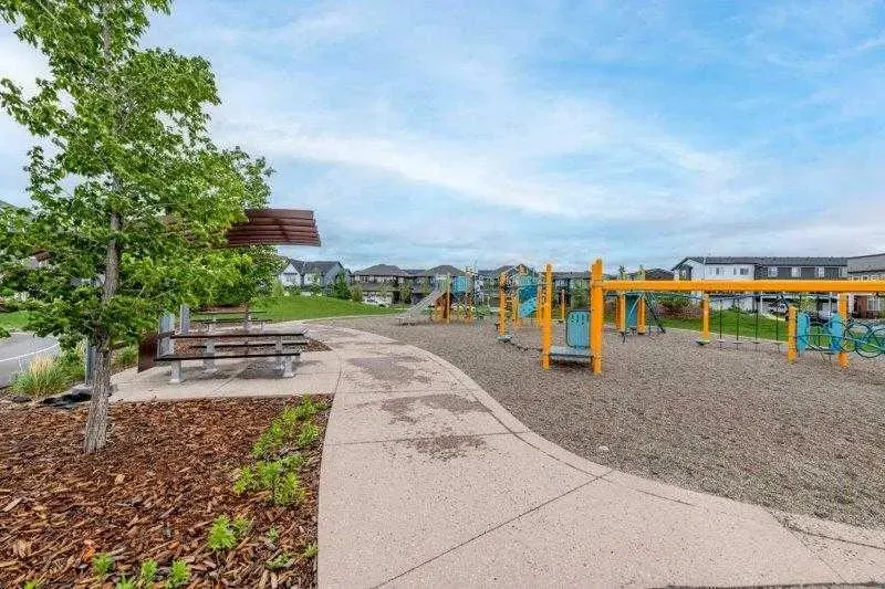 33 Walcrest Lane SE