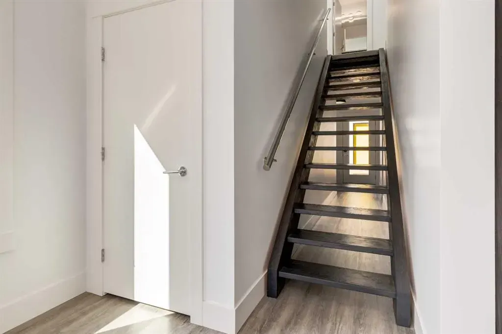 27 Hendon Place NW