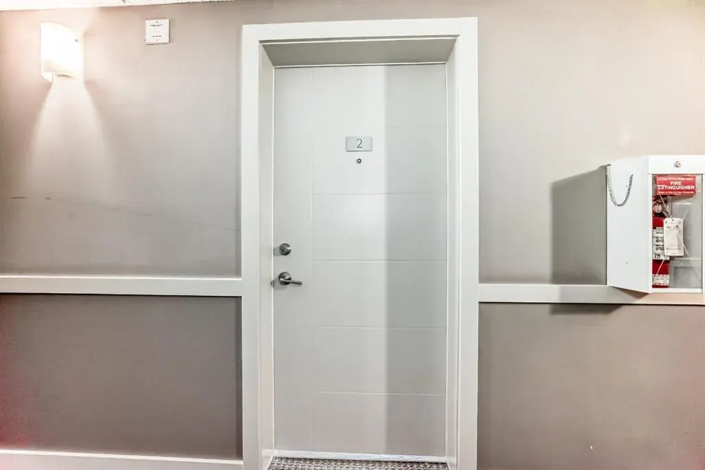 8 Sage Hill Terrace NW, #2