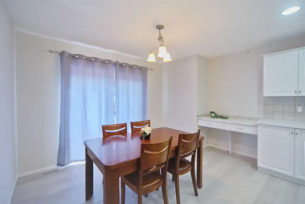 133 Panamount Court NW