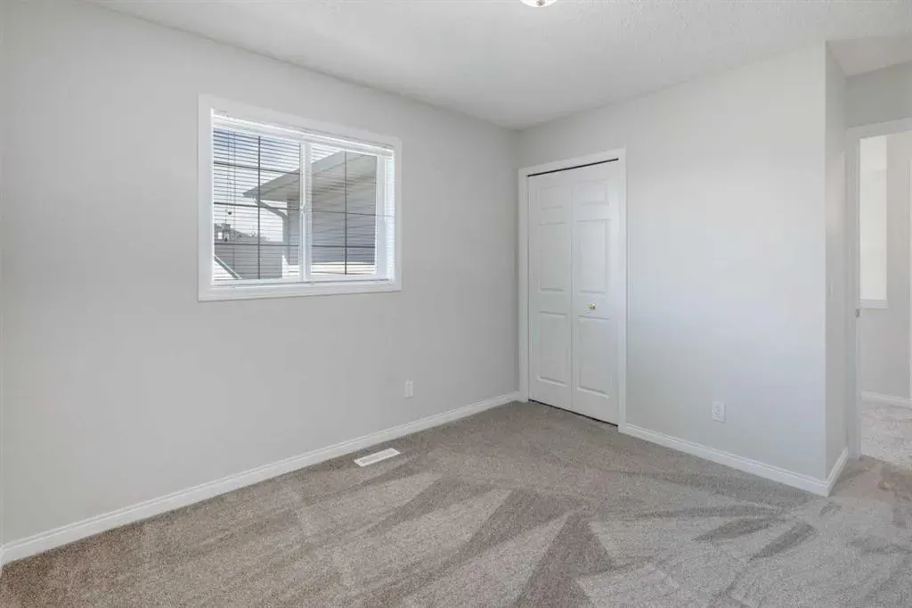 26 Rocky Ridge Heights NW