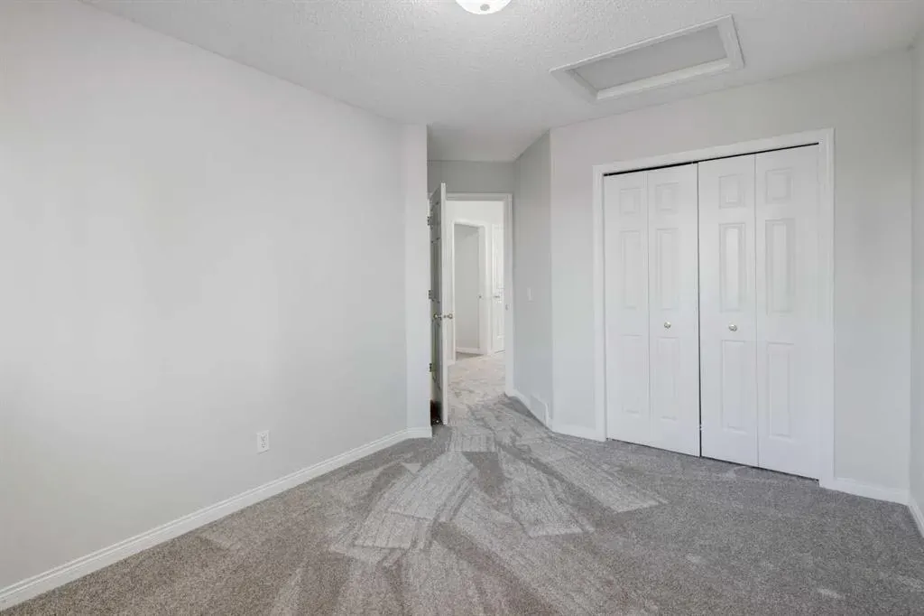 26 Rocky Ridge Heights NW