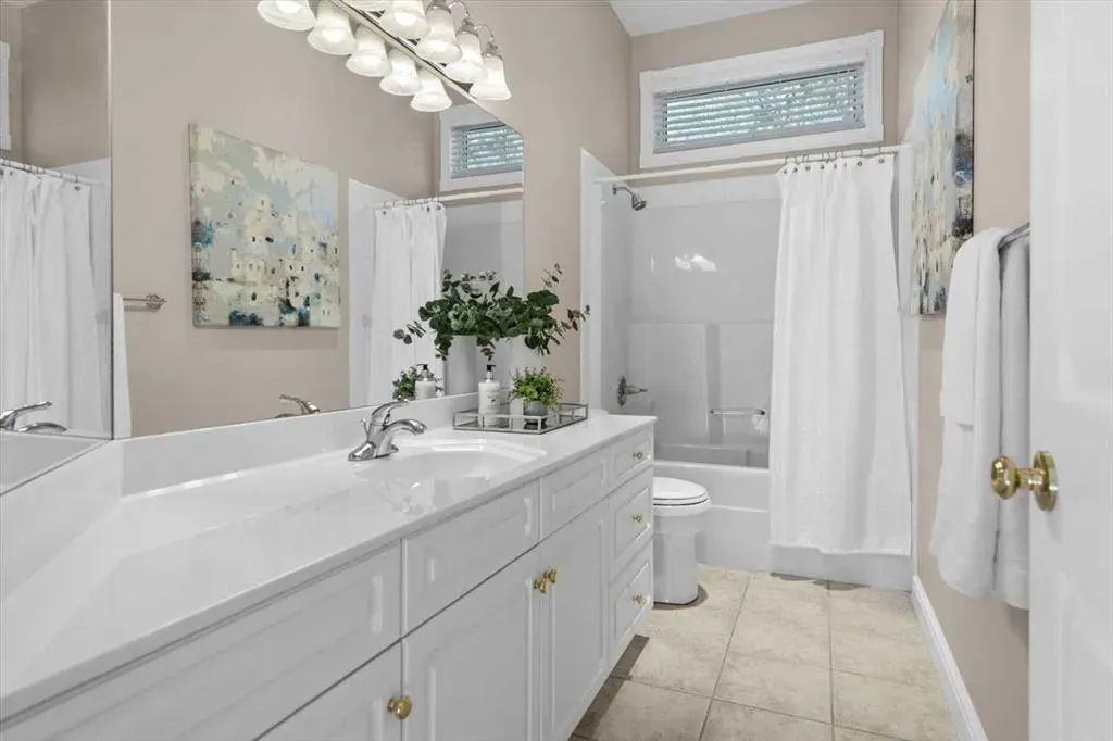 82 Arbour Crest Mount NW