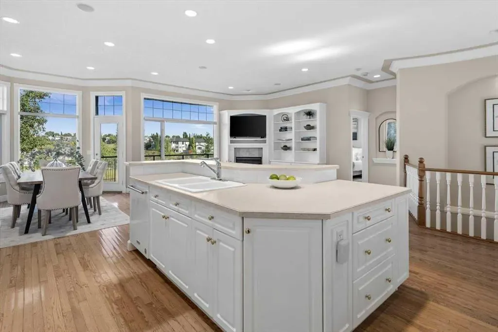 82 Arbour Crest Mount NW