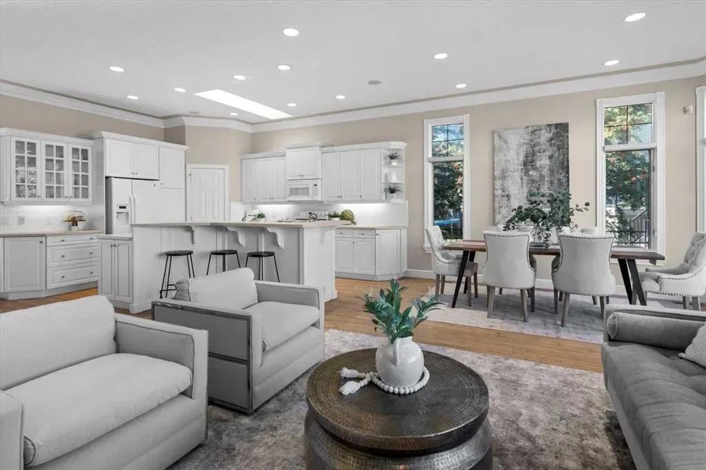 82 Arbour Crest Mount NW